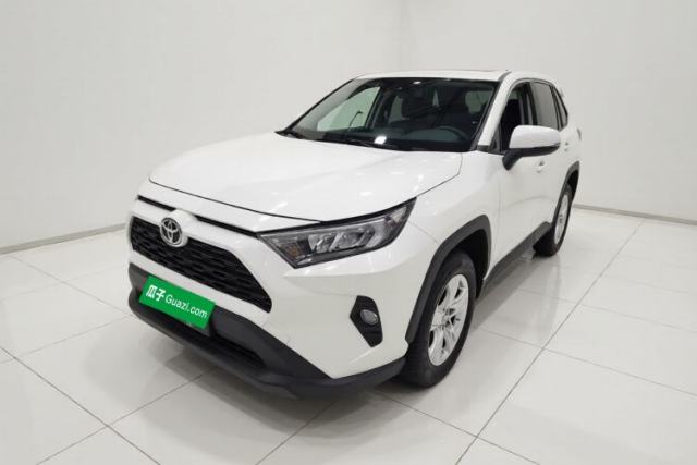 Używany Toyota RAV4 2020 2.0L CVT Two-Wheel Drive Urban Edition