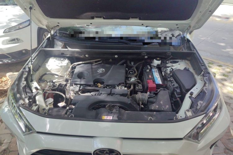 Used Toyota RAV4 2020 2.0L CVT Two-Wheel Drive Fashion Edition Engine Bay