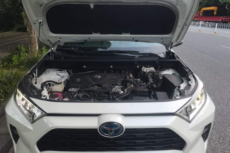 Used Toyota RAV4 2020 Dual-Engine 2.5L E-CVT Two-Wheel Drive Elite Edition Engine Bay