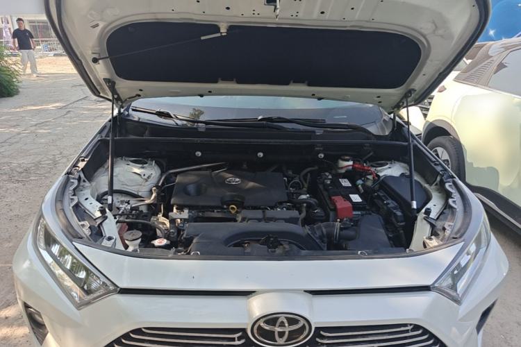 Used Toyota RAV4 2020 2.0L CVT Two-Wheel Drive Fashion Edition Engine Bay