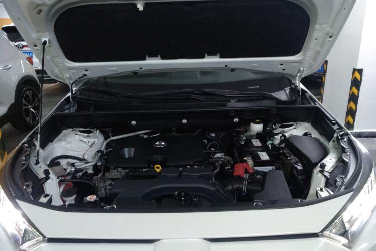Used Toyota RAV4 2020 2.0L CVT 4x4 Trend Edition Engine Bay