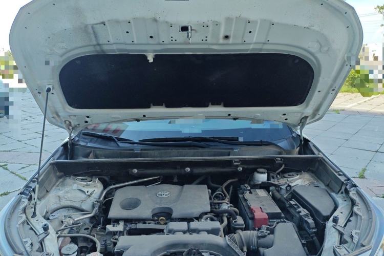 Used Toyota RAV4 2020 2.0L CVT Two-Wheel Drive Fashion Edition Engine Bay