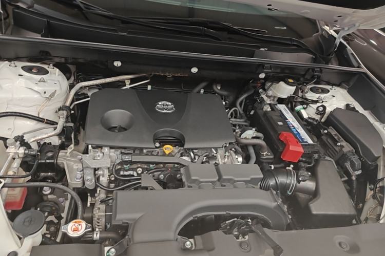 Used Toyota RAV4 2020 2.0L CVT Two-Wheel Drive Fashion Edition Engine Bay