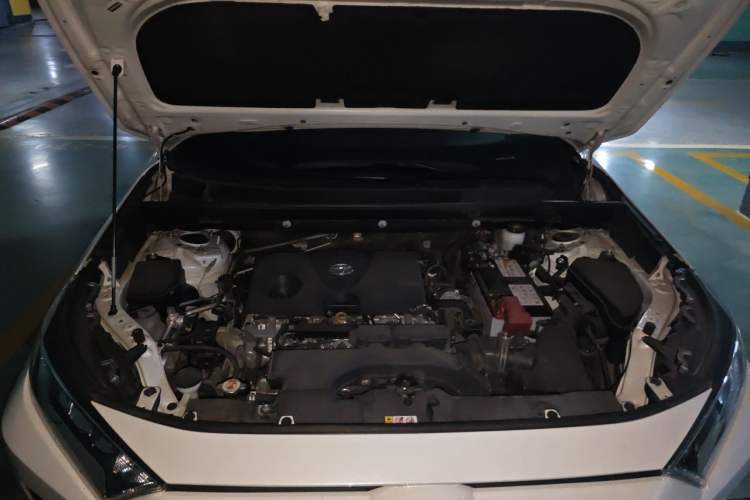 Used Toyota RAV4 2020 2.0L CVT Two-Wheel Drive Fashion PLUS Edition Engine Bay