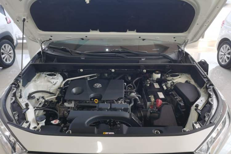 Used Toyota RAV4 2020 2.0L CVT Two-Wheel Drive Fashion Edition Engine Bay