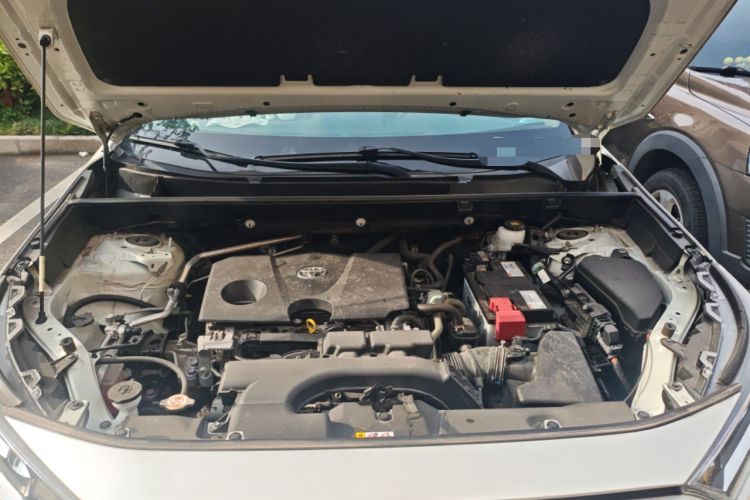 Used Toyota RAV4 2020 2.0L CVT Two-Wheel Drive Fashion Edition Engine Bay