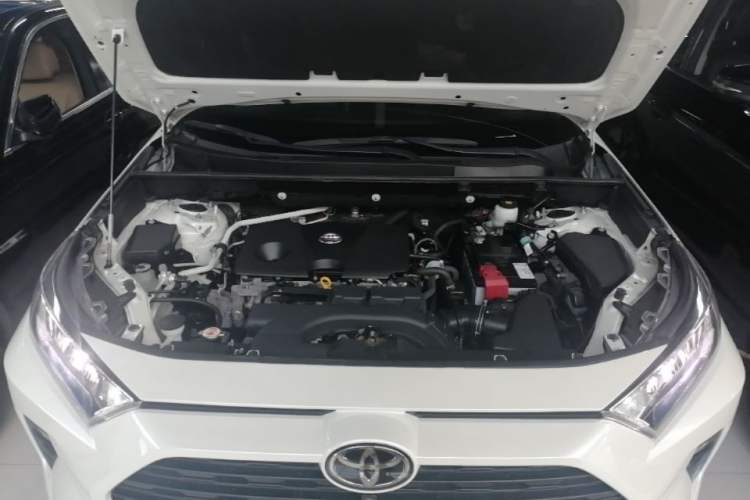 Used Toyota RAV4 2020 2.0L CVT Two-Wheel Drive Fashion PLUS Edition Engine Bay