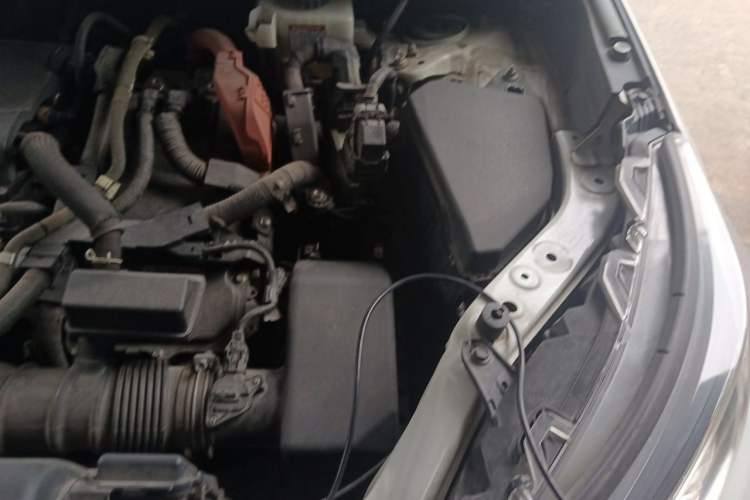 Used Toyota RAV4 2020 Dual-Engine 2.5L E-CVT 4x4 Elite PLUS Edition Engine Bay Left