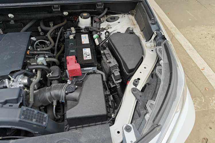 Used Toyota RAV4 2020 2.0L CVT Two-Wheel Drive Fashion Edition Engine Bay Left