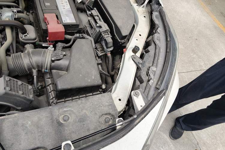 Used Toyota RAV4 2020 2.0L CVT Two-Wheel Drive Fashion Edition Engine Bay Left