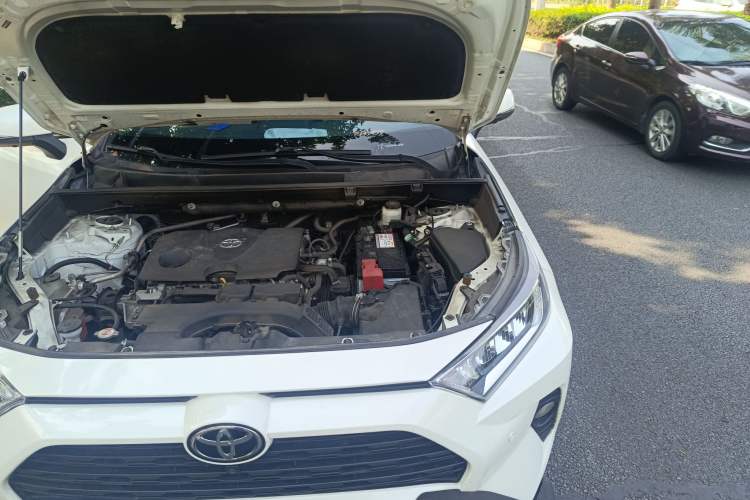 Used Toyota RAV4 2020 2.0L CVT Two-Wheel Drive Fashion Edition Engine Bay Left