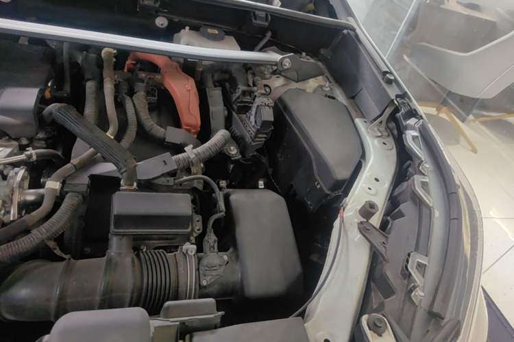 Used Toyota RAV4 2020 Dual-Engine 2.5L E-CVT 4x4 Elite PLUS Edition Engine Bay Left