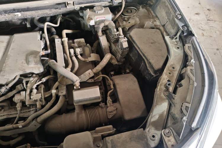 Used Toyota RAV4 2020 Dual-Engine 2.5L E-CVT Two-Wheel Drive Elite Edition Engine Bay Left