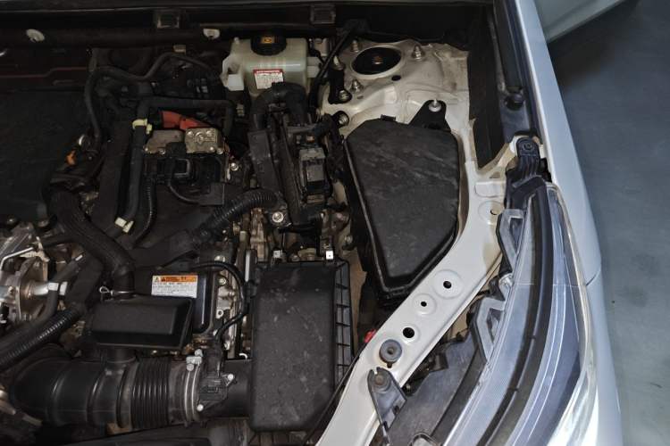 Used Toyota RAV4 2020 Dual-Engine 2.5L E-CVT Two-Wheel Drive Elite Edition Engine Bay Left