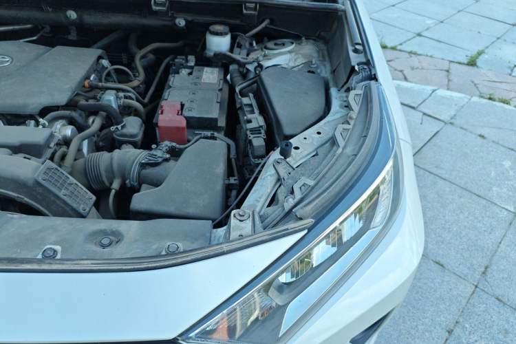 Used Toyota RAV4 2020 2.0L CVT Two-Wheel Drive Fashion Edition Engine Bay Left