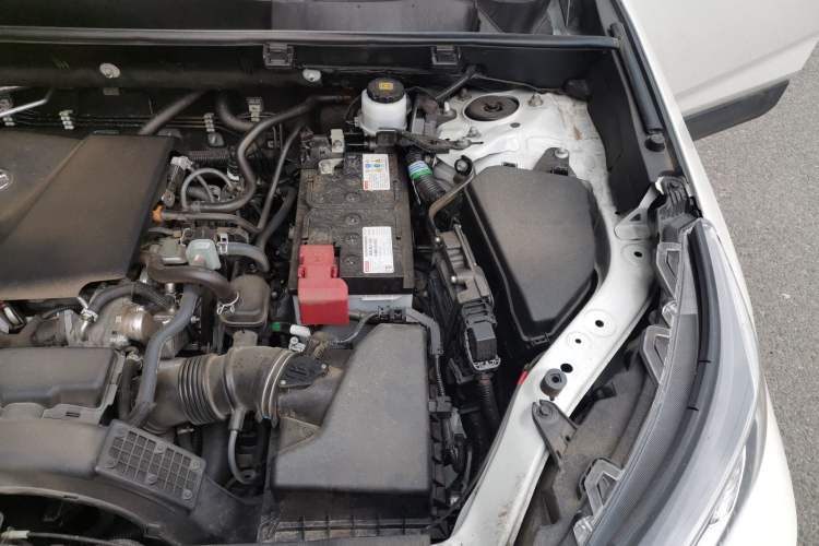 Used Toyota RAV4 2020 2.0L CVT Two-Wheel Drive Fashion Edition Engine Bay Left