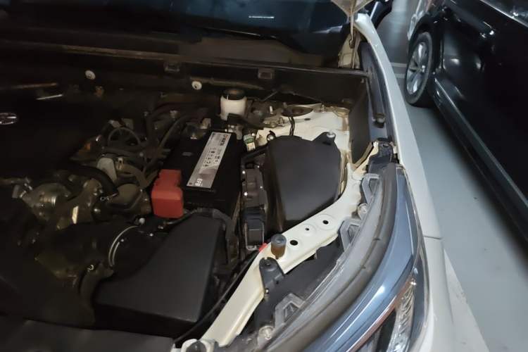 Used Toyota RAV4 2020 2.0L CVT Two-Wheel Drive Fashion Edition Engine Bay Left