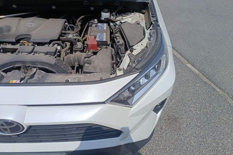 Used Toyota RAV4 2020 2.0L CVT Two-Wheel Drive Fashion Edition Engine Bay Left
