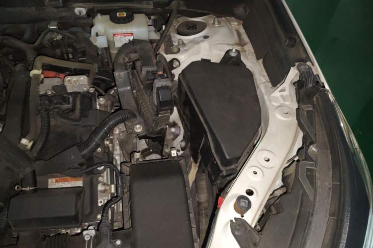 Used Toyota RAV4 2020 Dual-Engine 2.5L E-CVT Two-Wheel Drive Elite Edition Engine Bay Left