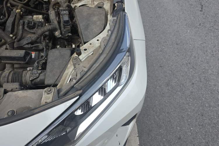 Used Toyota RAV4 2020 Dual-Engine 2.5L E-CVT Two-Wheel Drive Elite Edition Engine Bay Left