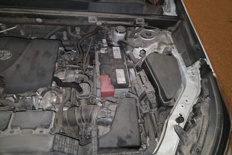 Used Toyota RAV4 2020 2.0L CVT Two-Wheel Drive Fashion Edition Engine Bay Left