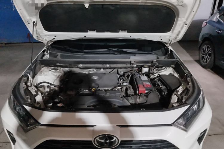 Used Toyota RAV4 2020 2.0L CVT Two-Wheel Drive Fashion Edition Engine Bay