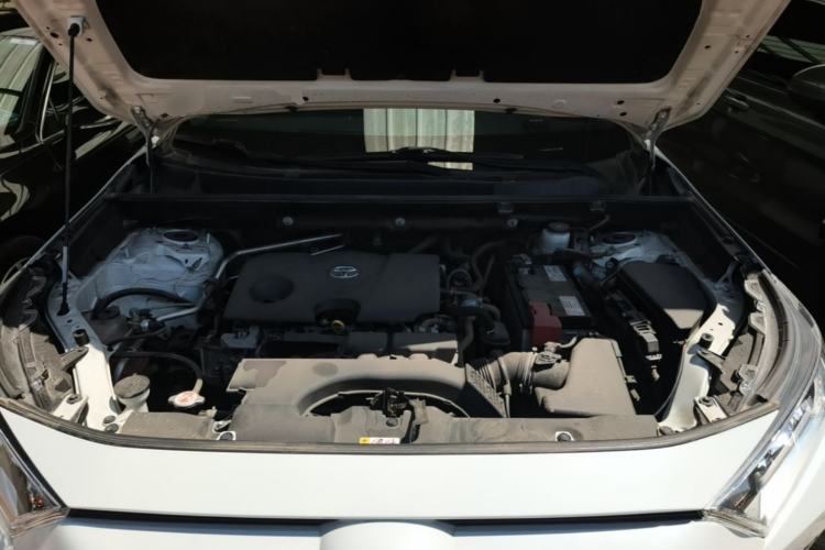 Used Toyota RAV4 2020 2.0L CVT Two-Wheel Drive Fashion Edition Engine Bay