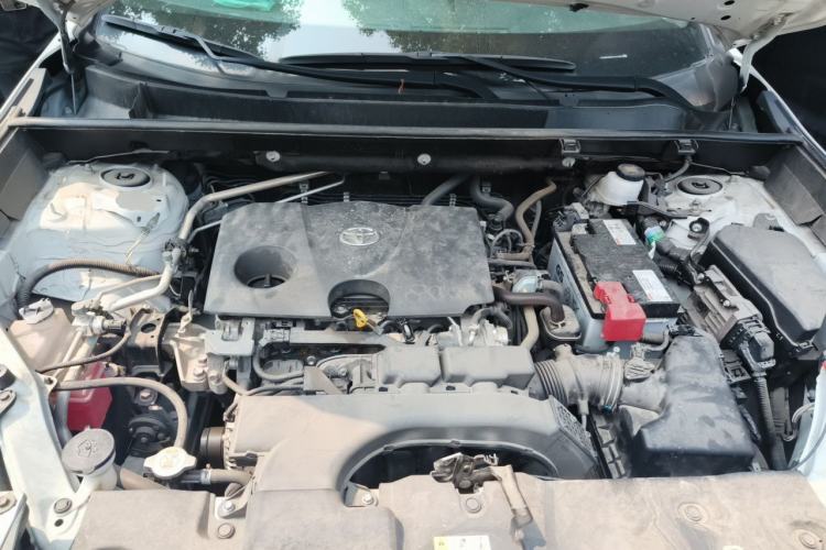 Used Toyota RAV4 2020 2.0L CVT Two-Wheel Drive Fashion Edition Engine Bay