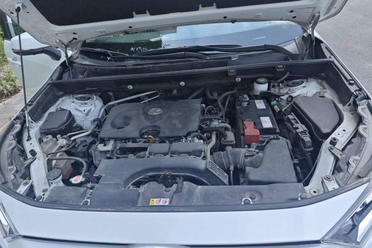 Used Toyota RAV4 2020 2.0L CVT Two-Wheel Drive Fashion PLUS Edition Engine Bay