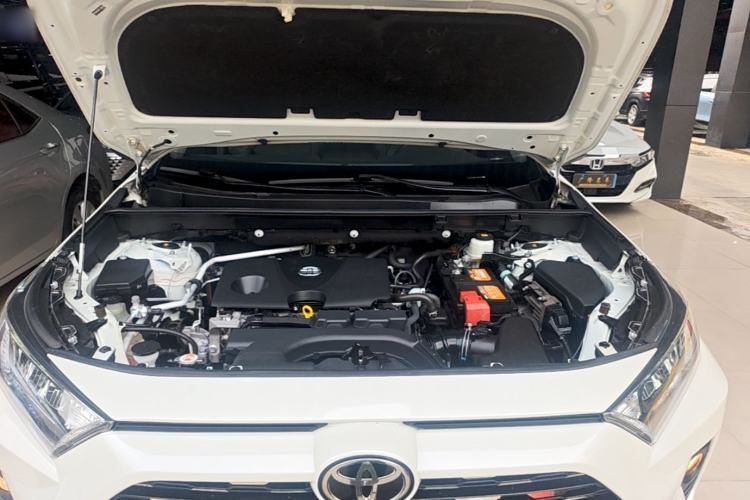 Used Toyota RAV4 2020 2.0L CVT Two-Wheel Drive Fashion PLUS Edition Engine Bay