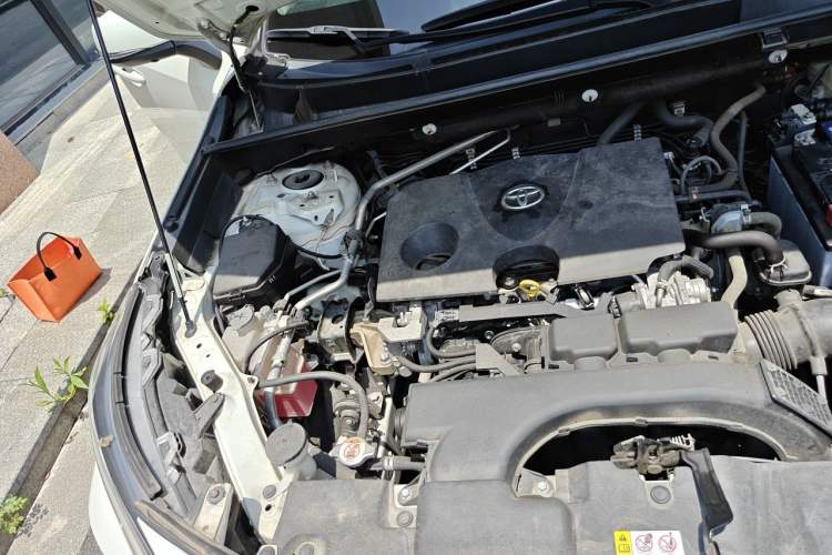 Used Toyota RAV4 2020 2.0L CVT Two-Wheel Drive Fashion PLUS Edition Engine Bay Right