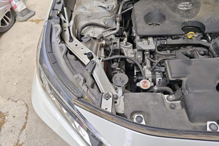 Used Toyota RAV4 2020 2.0L CVT Two-Wheel Drive Fashion Edition Engine Bay Right