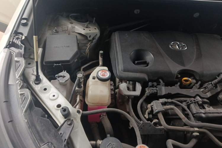 Used Toyota RAV4 2020 Dual-Engine 2.5L E-CVT 4x4 Elite PLUS Edition Engine Bay Right