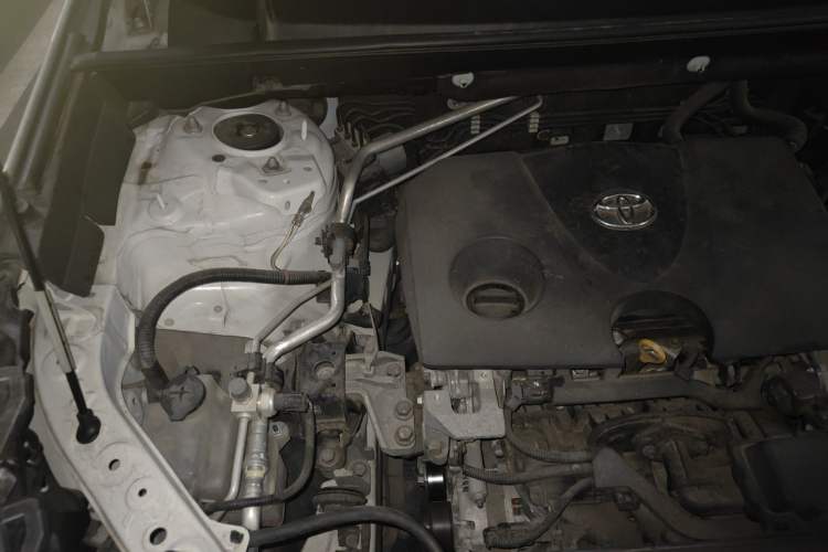Used Toyota RAV4 2020 2.0L CVT 4x4 Trend Edition Engine Bay Right