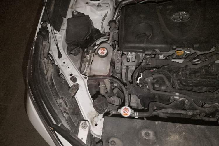 Used Toyota RAV4 2020 Dual-Engine 2.5L E-CVT 4x4 Elite PLUS Edition Engine Bay Right