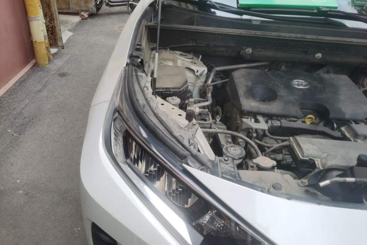 Used Toyota RAV4 2020 2.0L CVT Two-Wheel Drive Fashion PLUS Edition Engine Bay Right