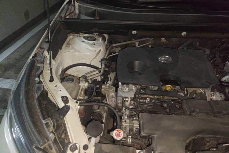 Used Toyota RAV4 2020 2.0L CVT 4x4 Trend Edition Engine Bay Right