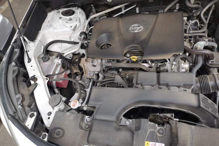 Used Toyota RAV4 2020 2.0L CVT Two-Wheel Drive Fashion Edition Engine Bay Right