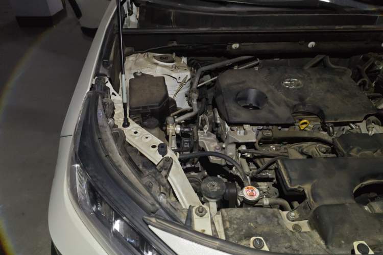 Used Toyota RAV4 2020 2.0L CVT Two-Wheel Drive Fashion PLUS Edition Engine Bay Right