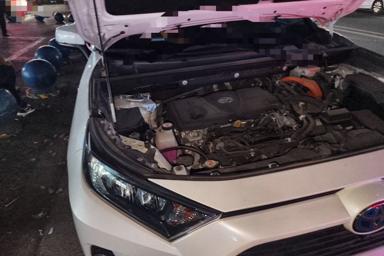 Used Toyota RAV4 2020 Dual-Engine 2.5L E-CVT 4x4 Elite PLUS Edition Engine Bay Right