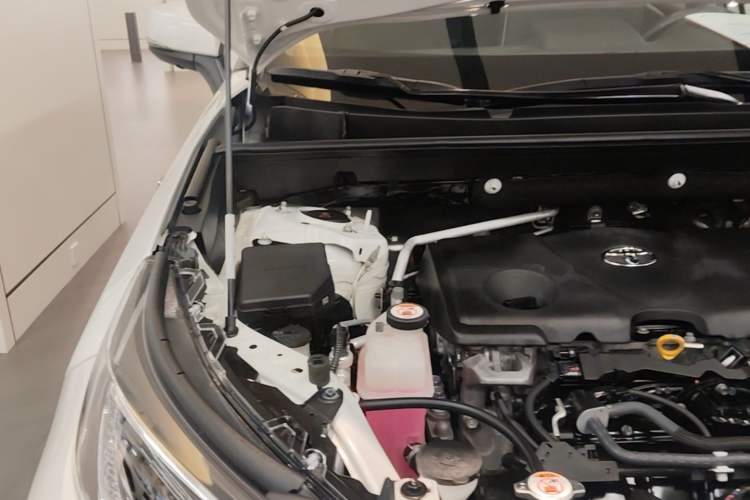 Used Toyota RAV4 2020 Dual-Motor 2.5L E-CVT Four-Wheel Drive Flagship Edition Engine Bay Right