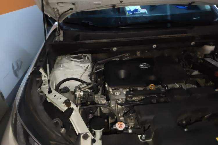 Used Toyota RAV4 2020 2.0L CVT Two-Wheel Drive Fashion Edition Engine Bay Right