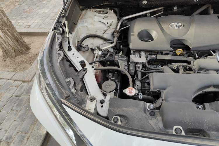 Used Toyota RAV4 2020 2.0L CVT 4x4 Trend Edition Engine Bay Right