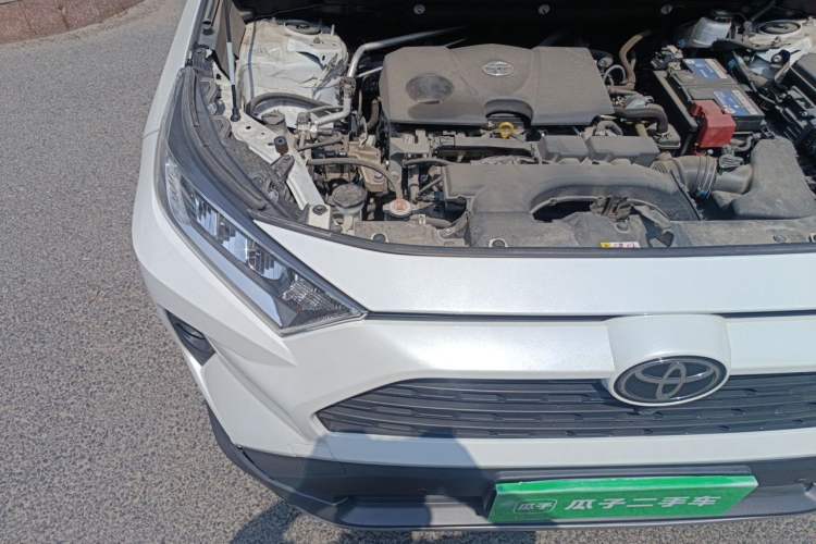 Used Toyota RAV4 2020 2.0L CVT Two-Wheel Drive Fashion Edition Engine Bay Right