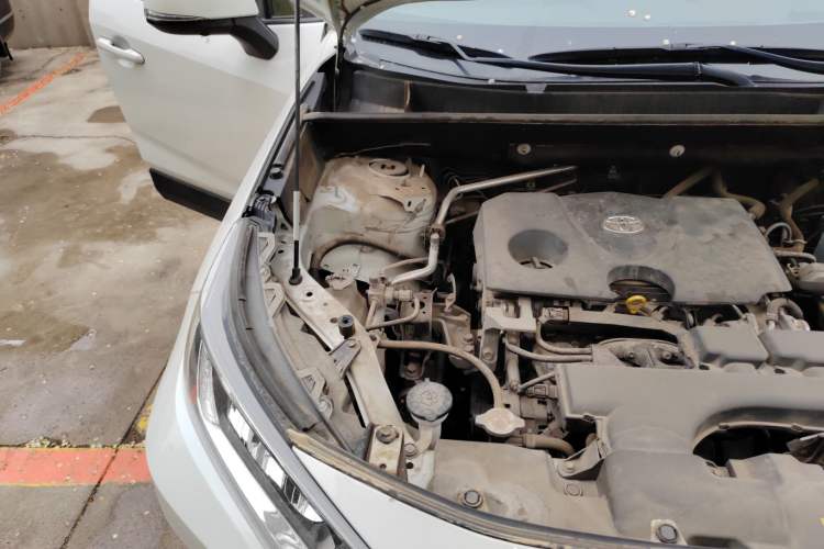 Used Toyota RAV4 2020 2.0L CVT Two-Wheel Drive Fashion Edition Engine Bay Right