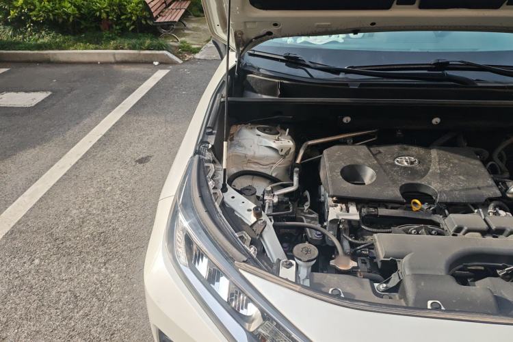 Used Toyota RAV4 2020 2.0L CVT Two-Wheel Drive Fashion Edition Engine Bay Right