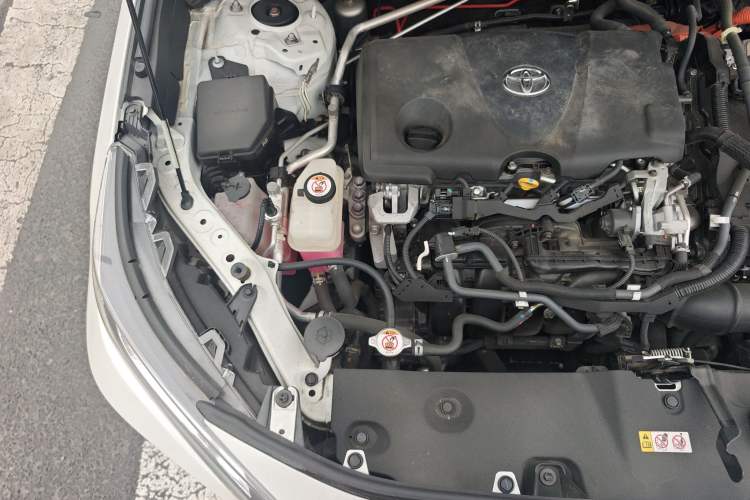 Used Toyota RAV4 2020 Dual-Engine 2.5L E-CVT Four-Wheel Drive Elite Edition Engine Bay Right