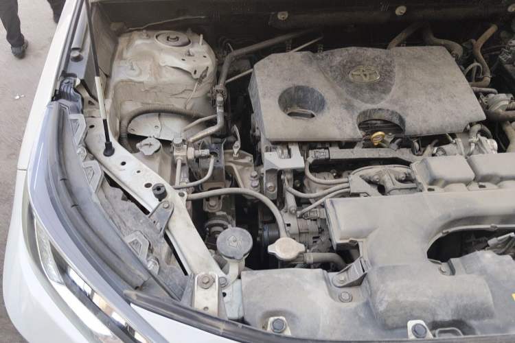 Used Toyota RAV4 2020 2.0L CVT Two-Wheel Drive Fashion Edition Engine Bay Right