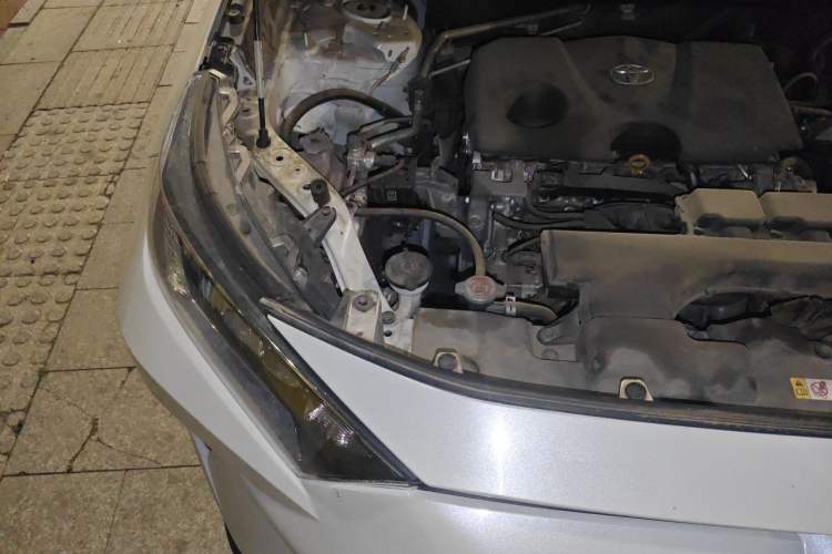 Used Toyota RAV4 2020 2.0L CVT Two-Wheel Drive Fashion Edition Engine Bay Right