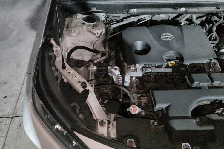 Used Toyota RAV4 2020 2.0L CVT Two-Wheel Drive Fashion Edition Engine Bay Right